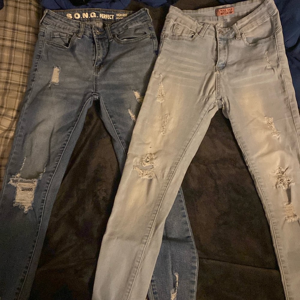 2 pairs of jeans